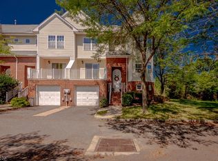 12 Cottage Ct, Berkeley Heights, NJ 07922