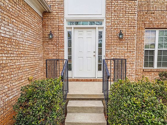 3rd image of 3642 Ramsey Close