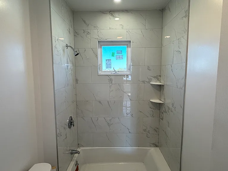 8 Carnes St #2R — Photo 8