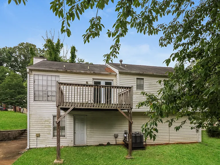 871 Highland Ter NE — Photo 15