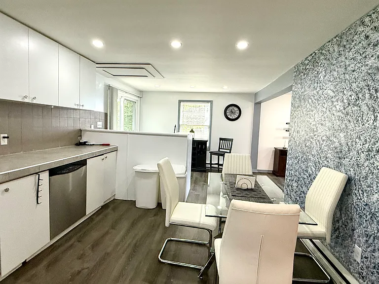3528 Peak Dr — Photo 5
