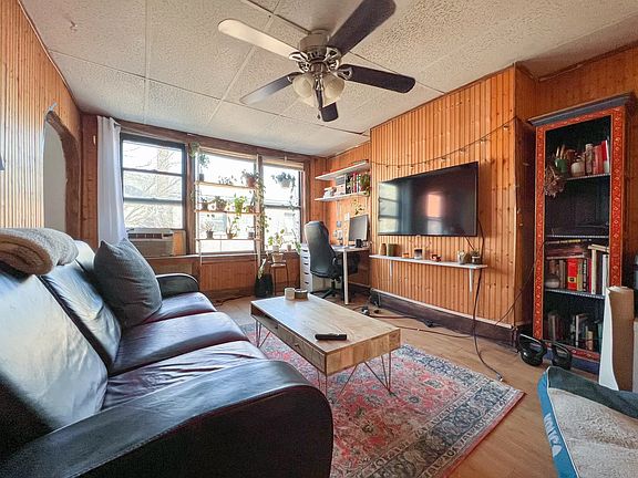 4th image of 288 Manhattan Ave
