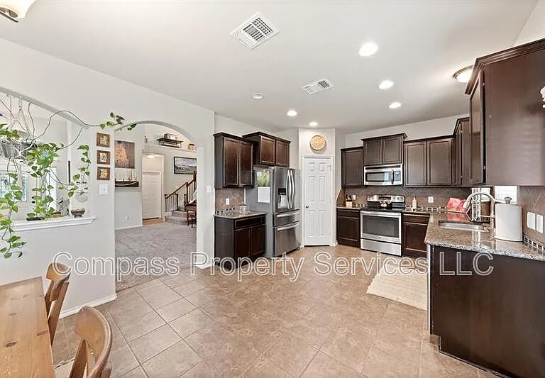 5516 Pinery Dr #5516 PINERY DR — Photo 9