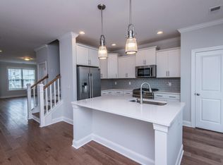 1632 Prince Edward St, Mount Pleasant, SC 29466