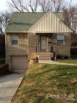 Welcome friends and family to this great home! Stone front exterior is fresh for the new buyers. Buy