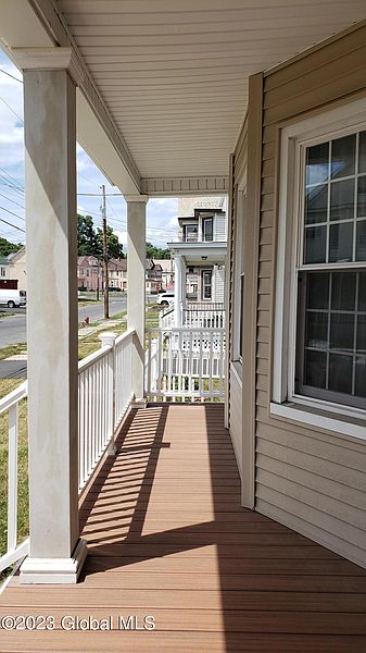 5th image of 1037 Willett Street