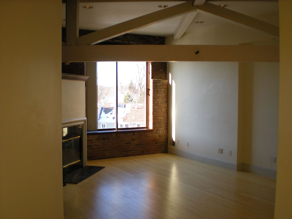 Living/ Dining