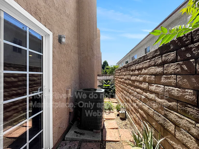 5291 Colodny Dr #22 — Photo 17