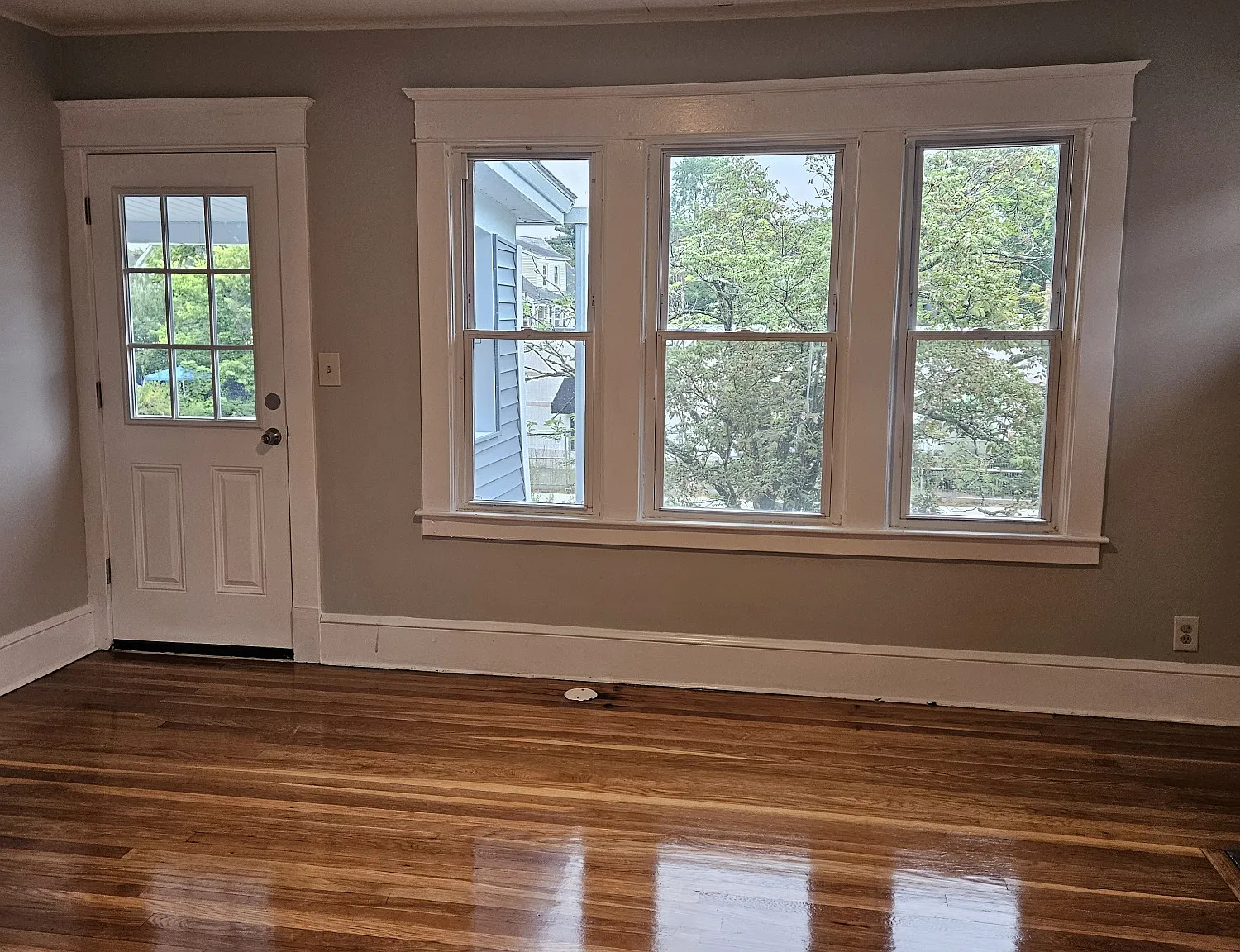 3 bed, $2,200 — Photo 4