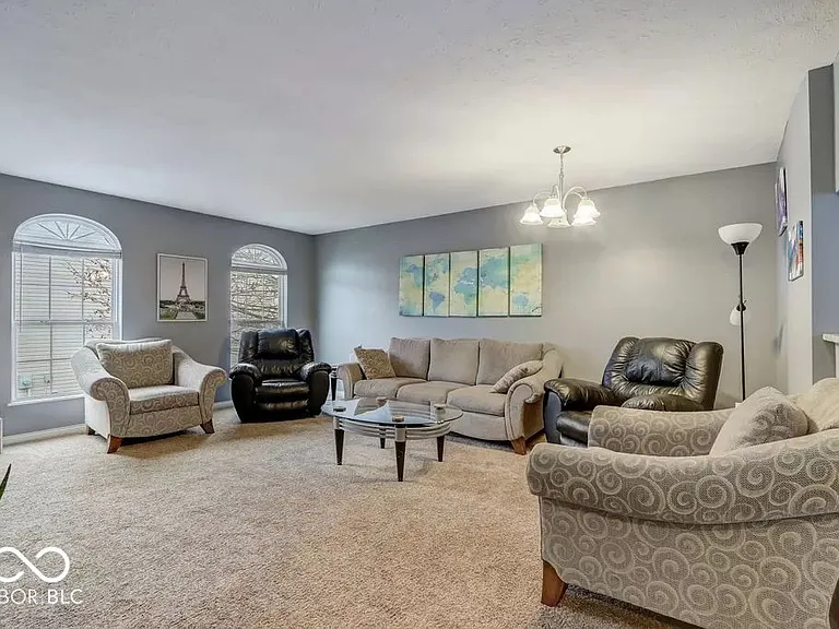 3083 Armory Dr — Photo 18