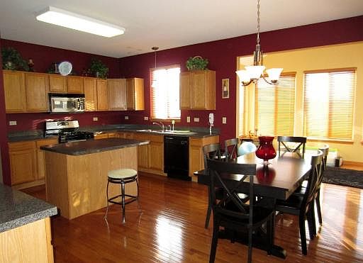5th image of 1605 Stanton Ln