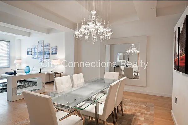 Rented by City Connections Realty | media 19