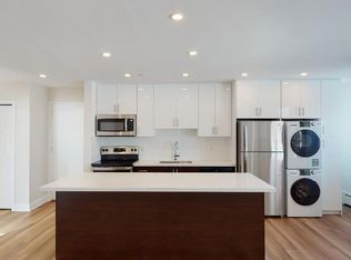 155 Lake Shore Dr #202, Toronto, ON M8V 2A1