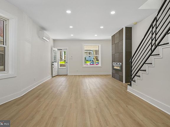 4th image of 238 Washington Ave