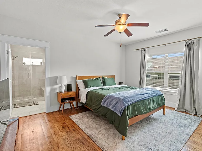 3402 Delhi St — Photo 6