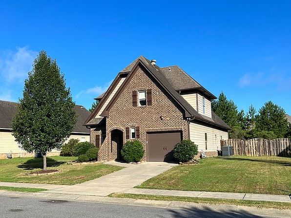1095 Springfield Dr