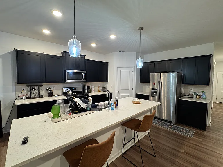 5104 Cambrey Dr — Photo 4