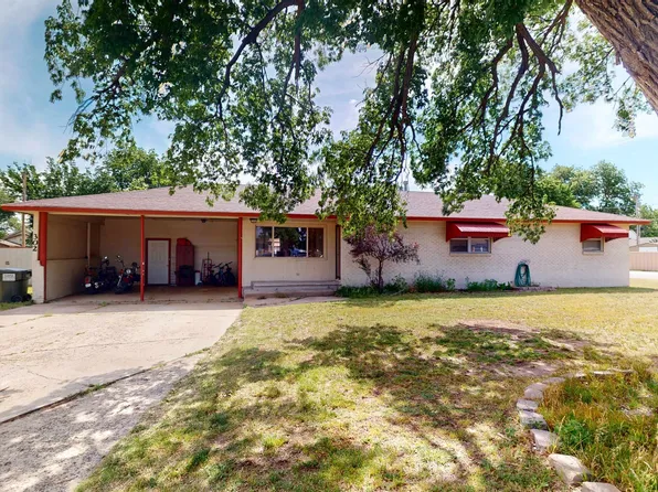 302 N Elm St, Mooreland, OK 73852