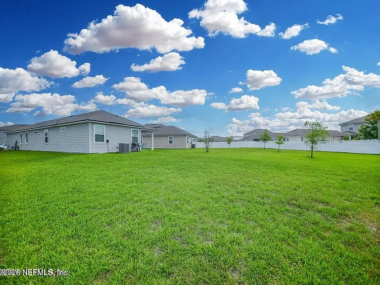 65 Creekmore Dr — Photo 21