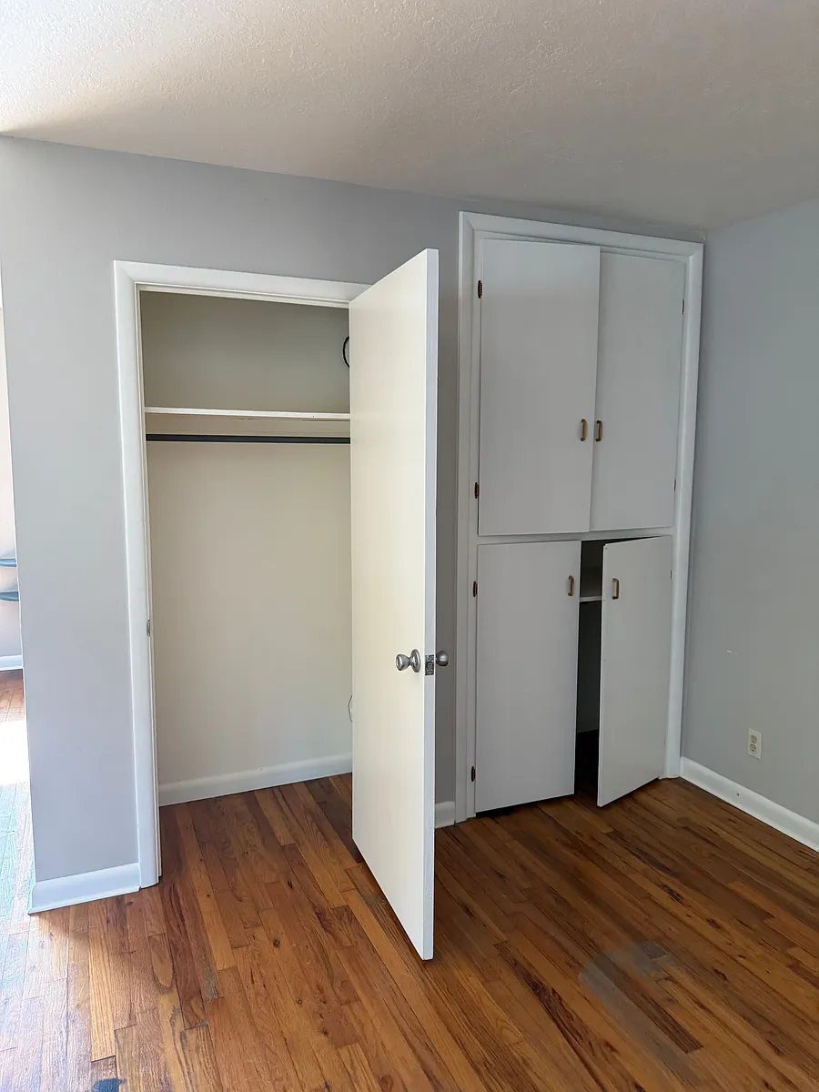 plenty of storage through out unit - 1055 SW E Ave #1065