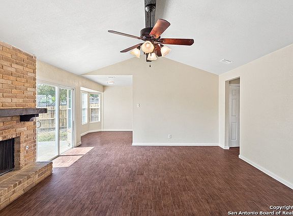 4th image of 1027 Gallatin Dr