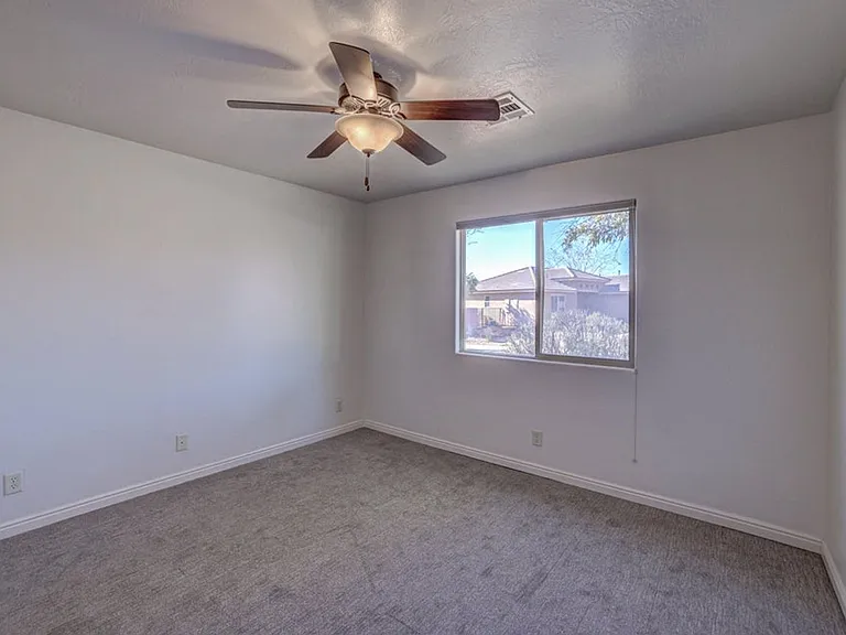 259 S 300 W — Photo 26