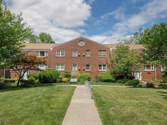 300 Claremont Ave UNIT 3, Verona, NJ 07044 | Zillow