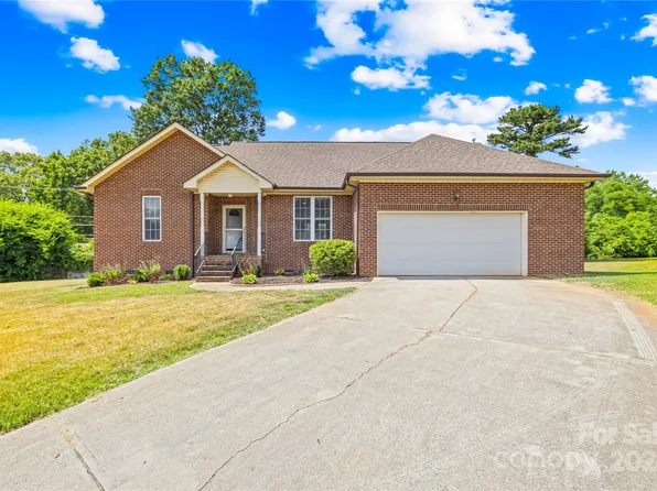 3108 Yvonne Ln, Charlotte, NC 28216