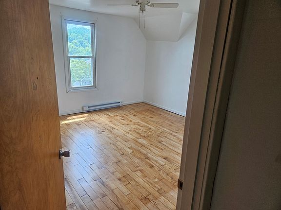 3rd image of 200 Bellview Ave #1
