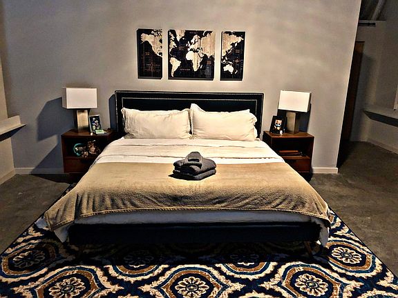 Master loft bedroom - brand new king sized memory foam bed.