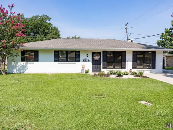 4334 Dunleith Ave, Port Allen, LA 70767