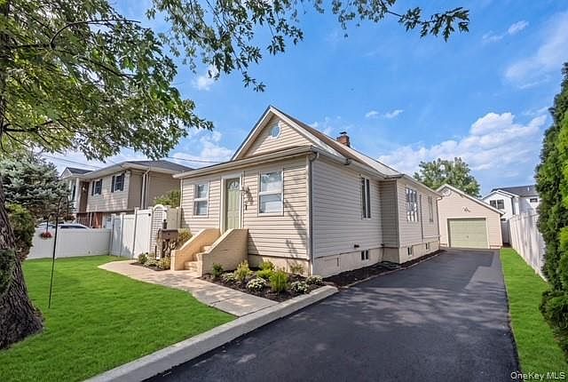 1st image of 31 Cherry Avenue