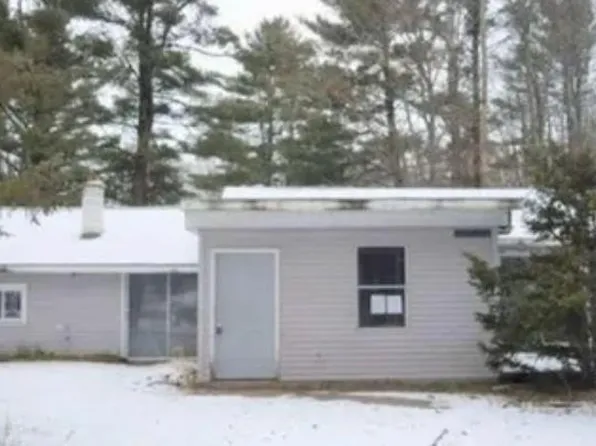 3962 N Winters St, Sanford, MI 48657