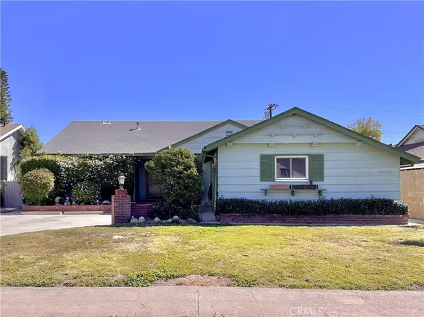 10026 McLennan Ave, North Hills, CA 91343
