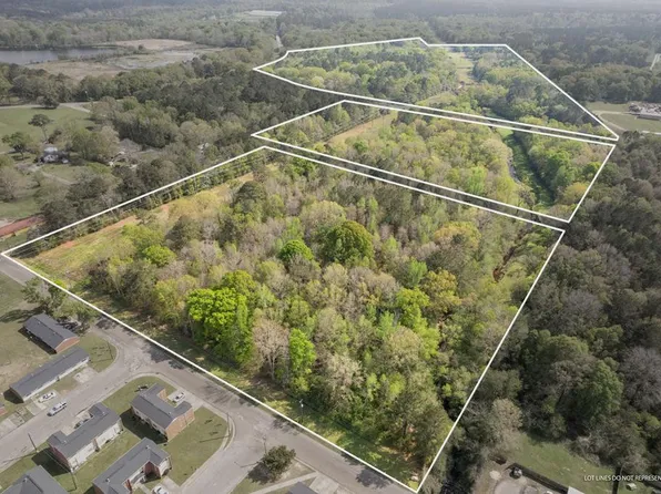 144 Don Curt Blvd, Ellisville, MS 39437