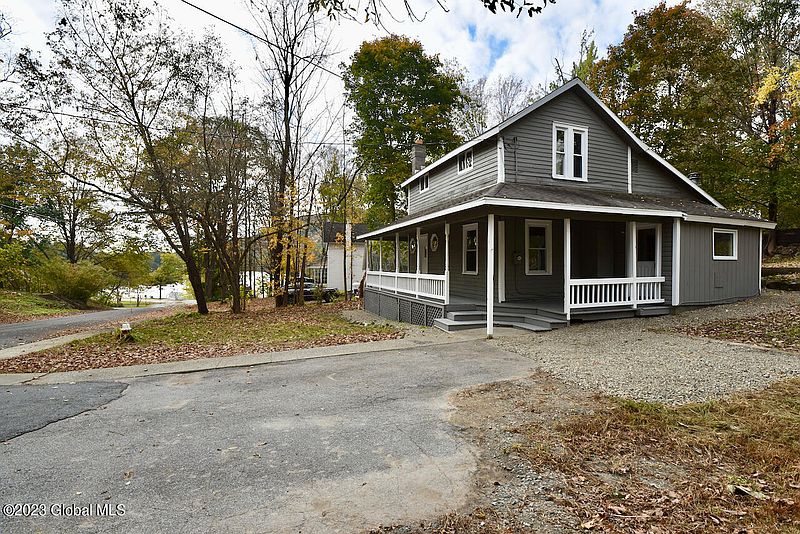 4th image of 15 Traver Street