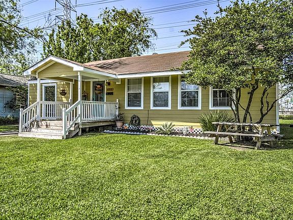2nd image of 405 Trichelle St