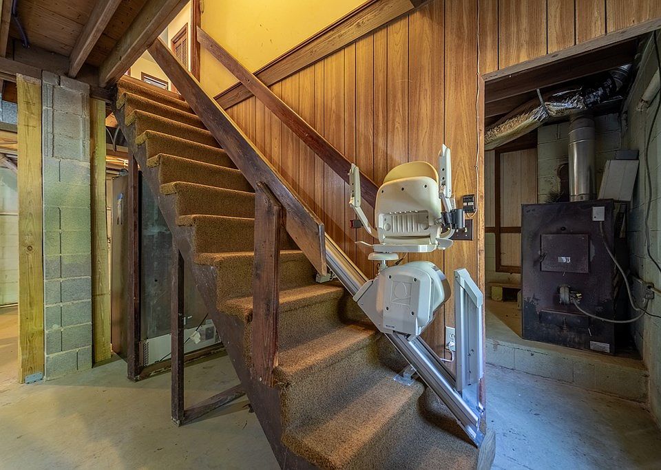 47th image of 3956 Franks Creek Rd