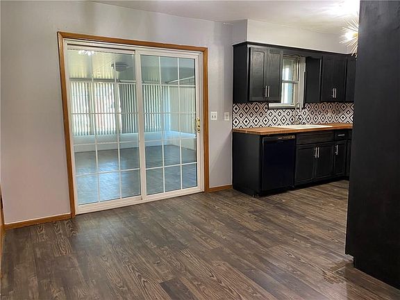 4th image of 1112 Vickie Dr