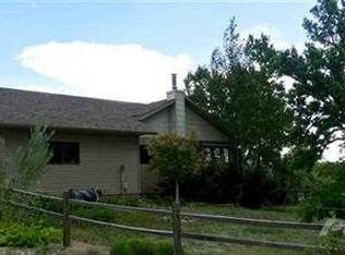 88 Wagon Rd, Glenrock, WY 82637