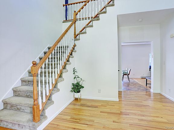 4th image of 14 Suffern Road