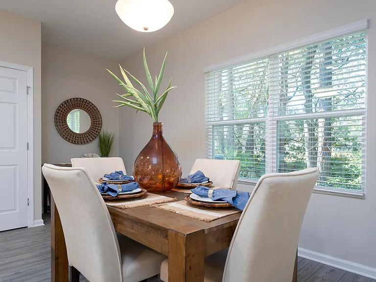 2214 Twin Pines Cir W — Photo 10
