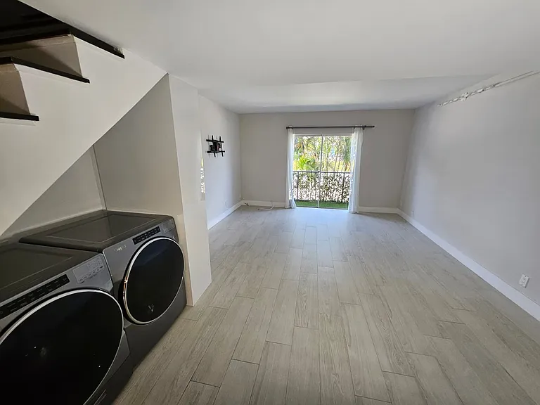 6707 N Kendall Dr #116 — Photo 7