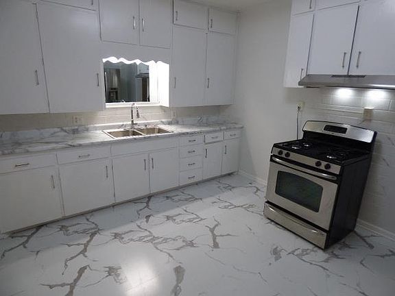 2nd image of 1330 6th Street