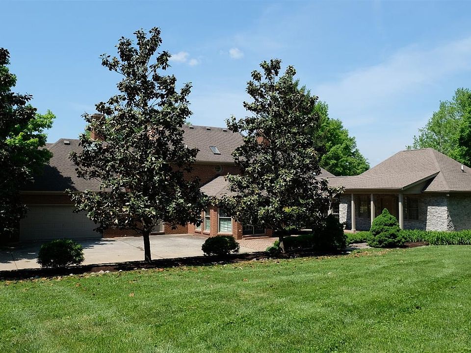 1st image of 240 Stourbridge Ct