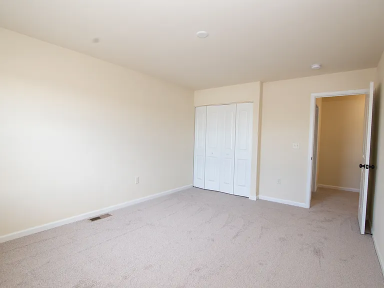 12 Skip Ln — Photo 28