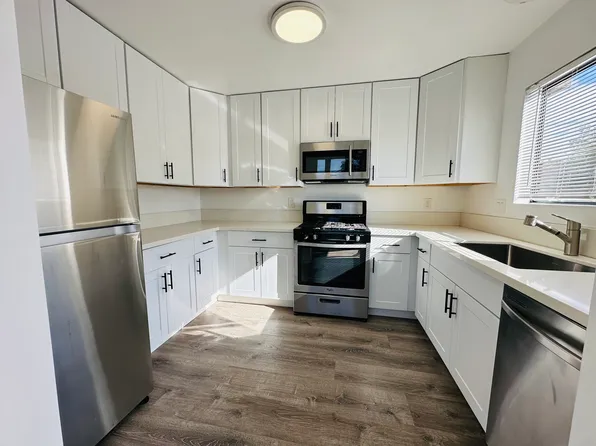 830 Olive St #1, Santa Barbara, CA 93101