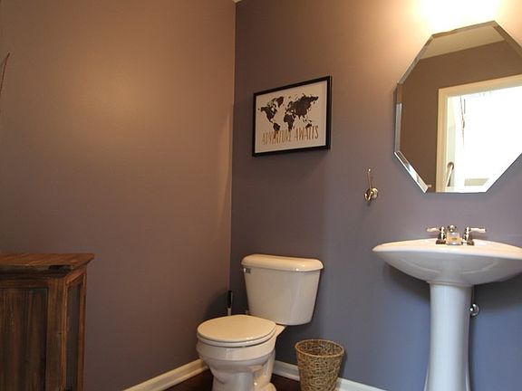 1/2 Bath