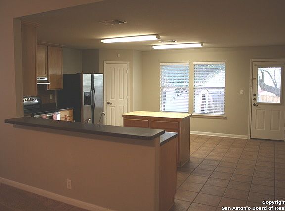 4th image of 1031 Magnolia Crst