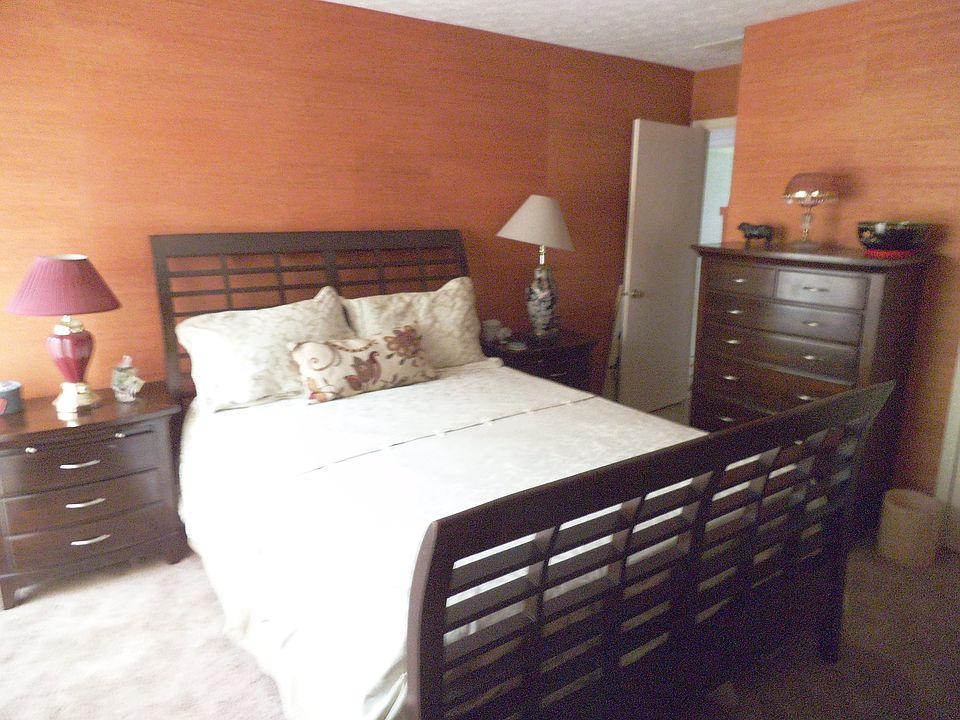 550 Russet Woods Ln Aurora OH Zillow